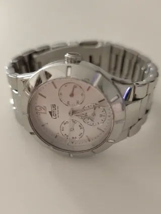 Reloj Lotus