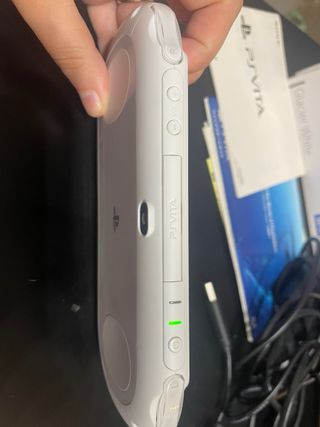 Lote psvita slim 2 gen con tarjetas y juegos digit