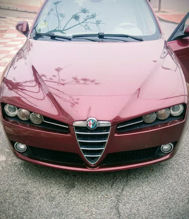 Se vende Calandra central Alfa Romeo 159