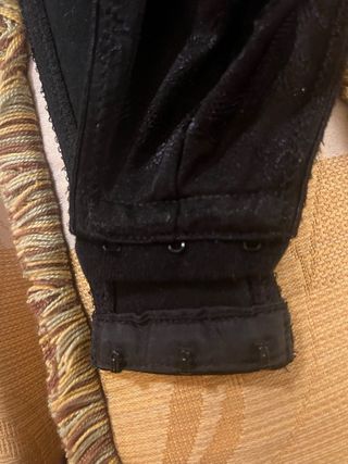 Body in pizzo nero scollo a V