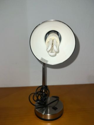 Flexo de escritorio con cable