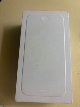 Iphone 6 Gold 64 GB con su caja.