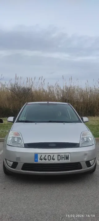 Ford Fiesta 2005 1.4 gasoline. Buen cuidado. Et. B