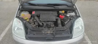 Ford Fiesta 2005 1.4 gasoline. Buen cuidado. Et. B