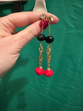 Orecchini con cristallo e resine fatti a mano