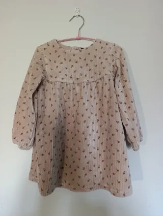 Conjunto de chaqueta y vestido. Talla 2-3