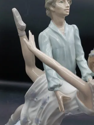 Figura Nao de Lladro Bailarines