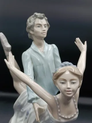 Figura Nao de Lladro Bailarines