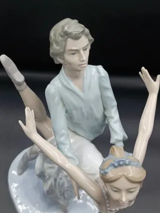 Figura Nao de Lladro Bailarines