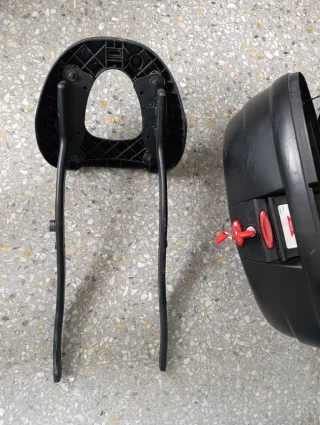 Baúl givi más soporte