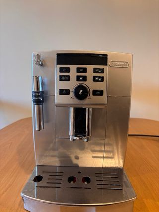 De’Longhi ECAM 25.120.SB cafetera como Nuevo
