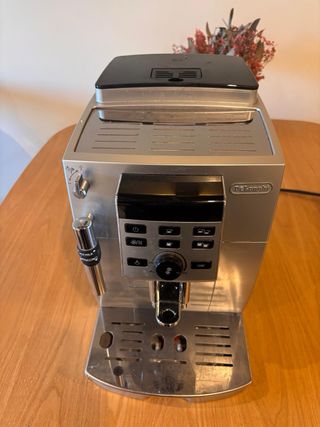 De’Longhi ECAM 25.120.SB cafetera como Nuevo