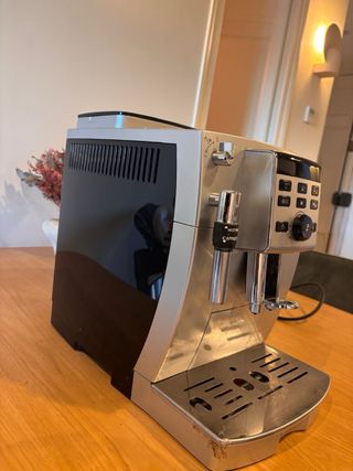 De’Longhi ECAM 25.120.SB cafetera como Nuevo