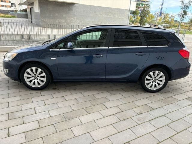 Opel Astra 2012