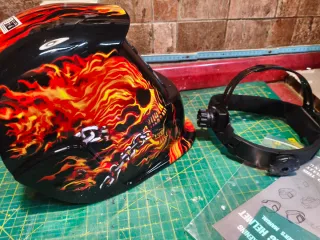 Casco pantalla electrónica para soldar