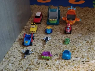 12 Juguetes variados