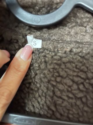 Chaquetón elegante y calentito. Sin estrenar