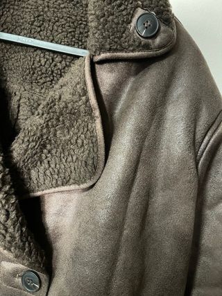 Chaquetón elegante y calentito. Sin estrenar