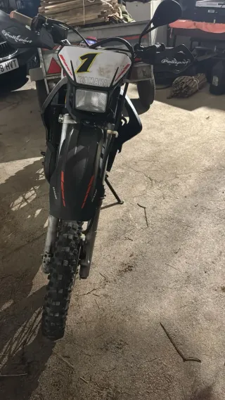 Yamaha DT 125 RE