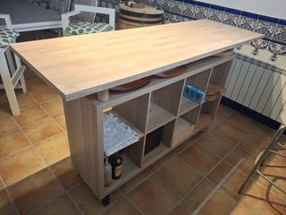 Barra bar para bodega color roble.