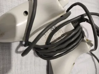 Lote Xbox 360 E , mandos y juegos (piezas)