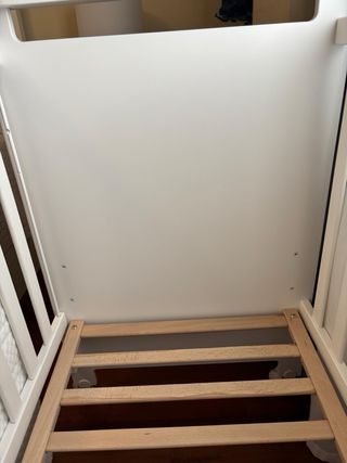 Cuna de madera y colchon