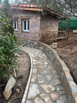 Se busca oficial de albañilería