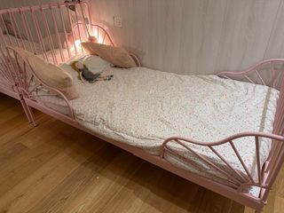 Cama Minnen Ikea rosa