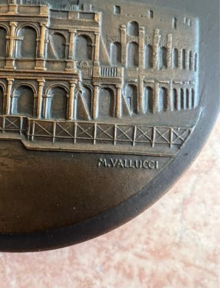 Colosseo in bronzo medaglione M. Vallucci