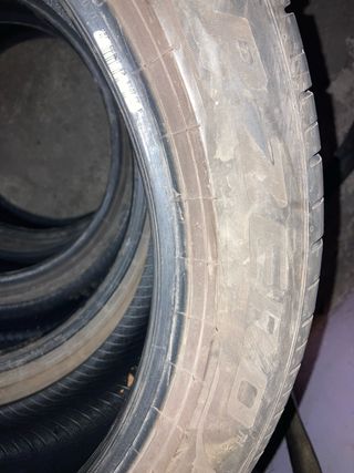 Dos neumáticos Pirelli 245 45 r19 102y