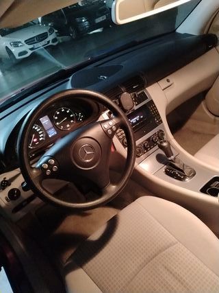 Mercedes-Benz Clase C 2006