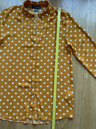 Camisa mostaza de lunares blanco T.36