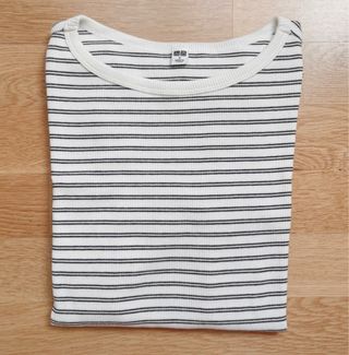 UNIQLO - Camiseta Cuello Barco (Nueva)