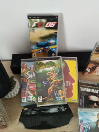 PSP 1004, giochi e film.