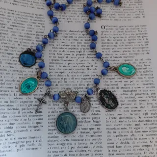 Collana con medaglie votive