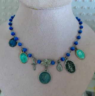 Collana con medaglie votive