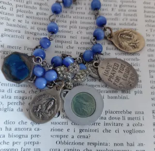Collana con medaglie votive