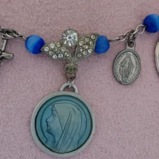 Collana con medaglie votive