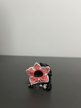 Demogorgon mini funko kinder joy