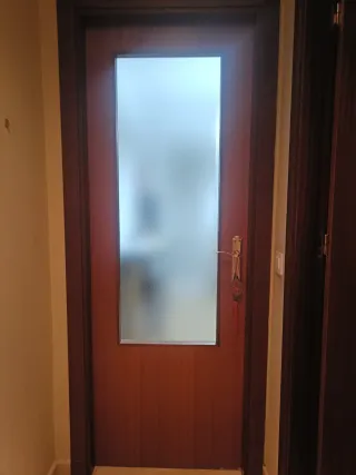 Puerta de madera interior