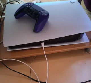 PlayStation 5 Digital Edition Morado/Blanco