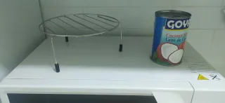 Microondas Candy con Grill en color blanco