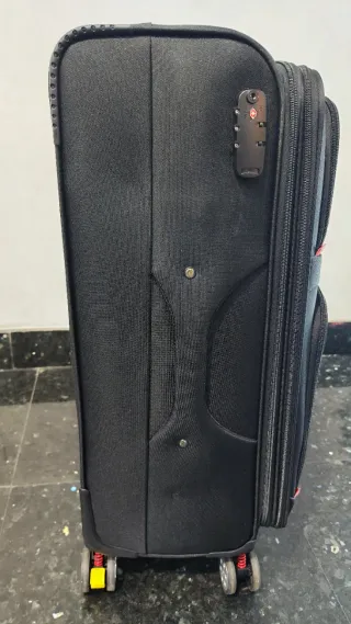 Maleta de viaje negra