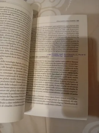 Postpolitica. Cittadini, spazio pubblico, democ...