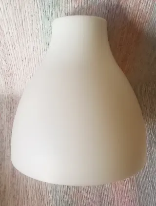 Tulipa translúcida, de lámpara de techo, blanca.