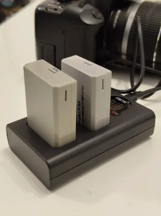 Cámara Canon 450D + Baterías + Bolso