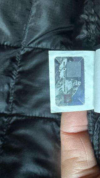 Chaqueta North Face Thermoball negra como nueva