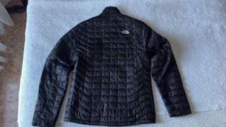Chaqueta North Face Thermoball negra como nueva