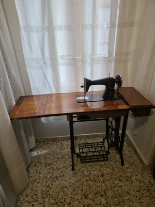 Maquina de coser Alfa