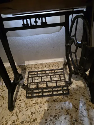 Maquina de coser Alfa